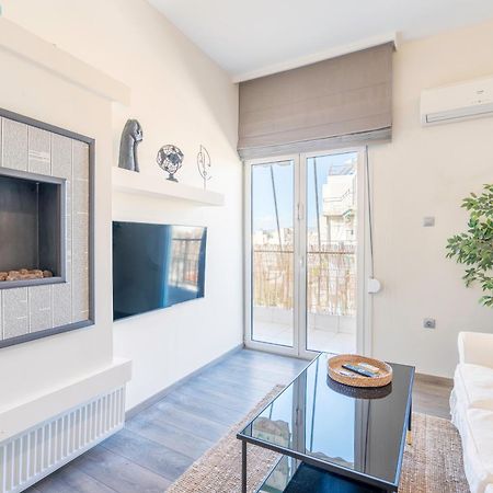 City Oasis: Newly Renovated 2Br Apt In City Center アテネ エクステリア 写真