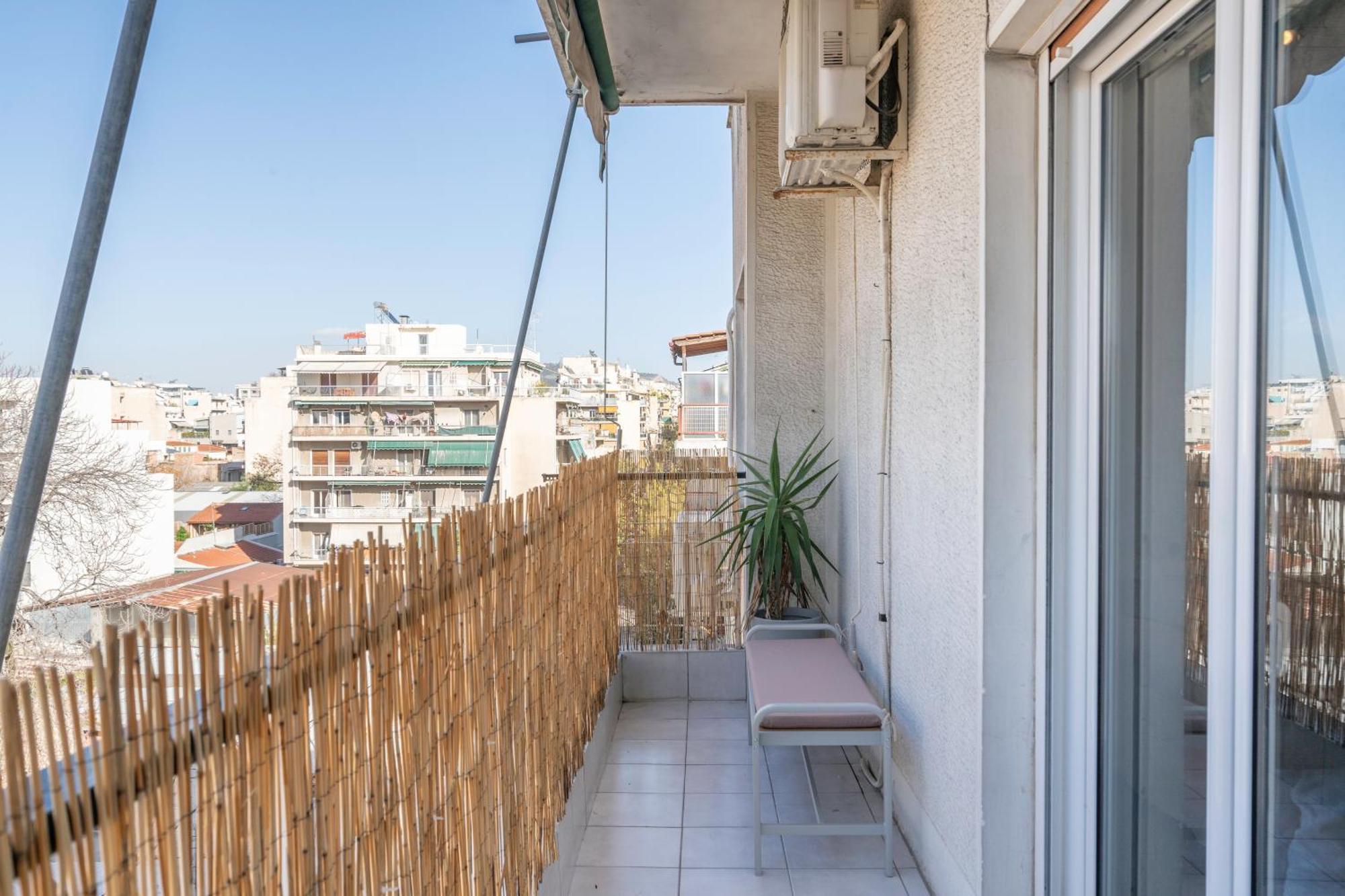 City Oasis: Newly Renovated 2Br Apt In City Center アテネ エクステリア 写真