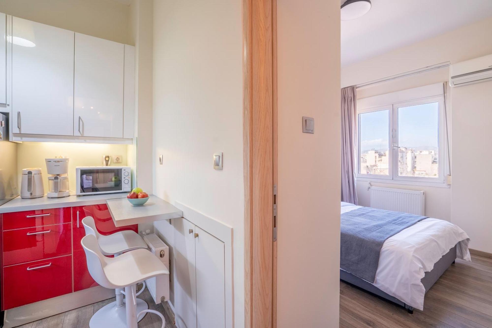 City Oasis: Newly Renovated 2Br Apt In City Center アテネ エクステリア 写真