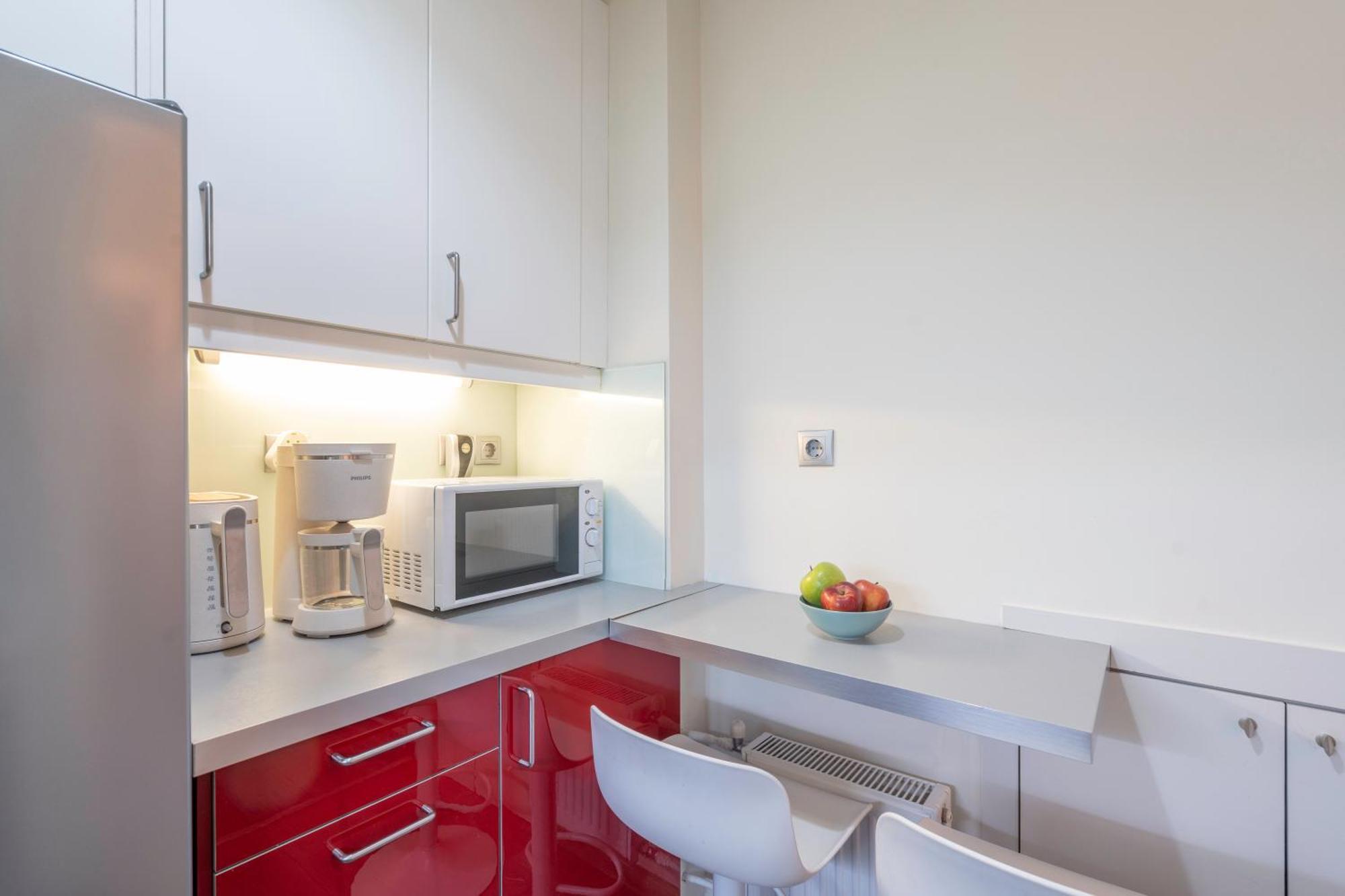 City Oasis: Newly Renovated 2Br Apt In City Center アテネ エクステリア 写真